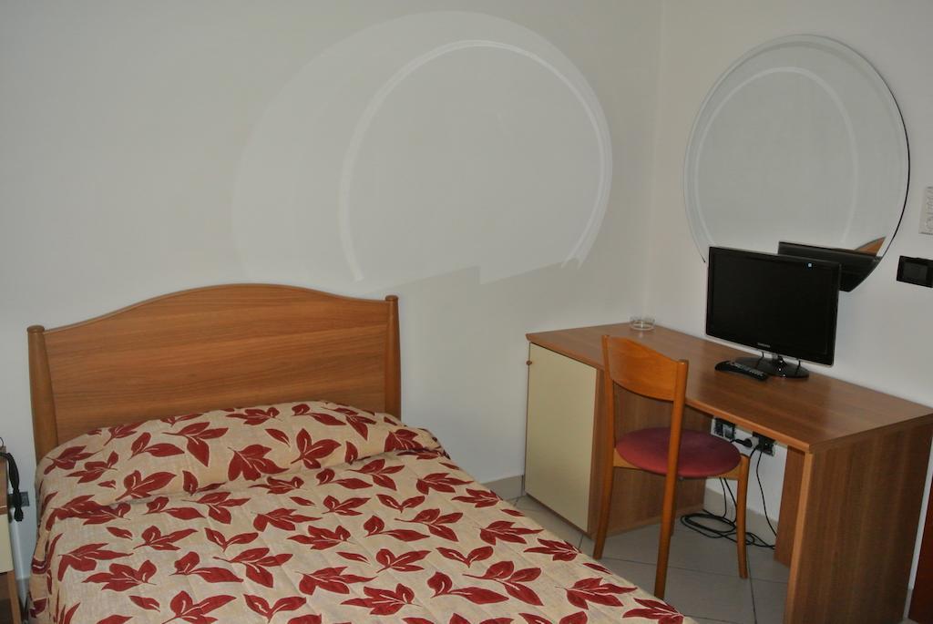 Hotel Arlecchino à Castel San Pietro Terme Extérieur photo