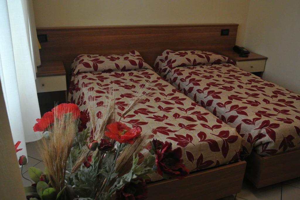 Hotel Arlecchino à Castel San Pietro Terme Extérieur photo
