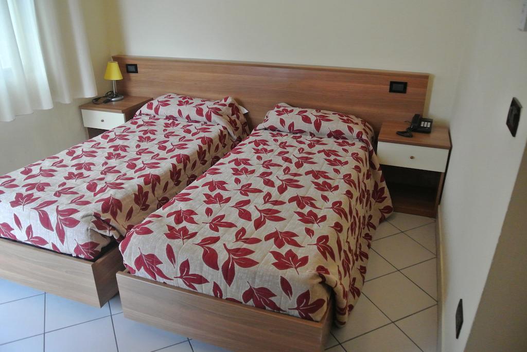 Hotel Arlecchino à Castel San Pietro Terme Extérieur photo